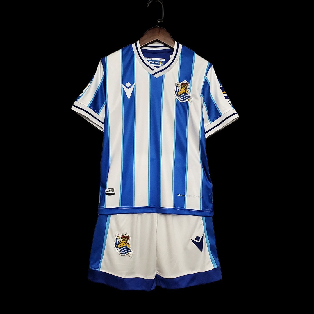 20-21 Royal Society home size: 16-28