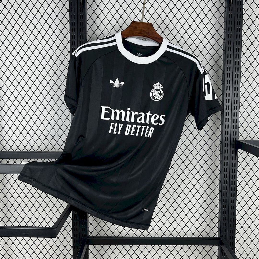 Real Madrid 2025/26 Training Jersey
