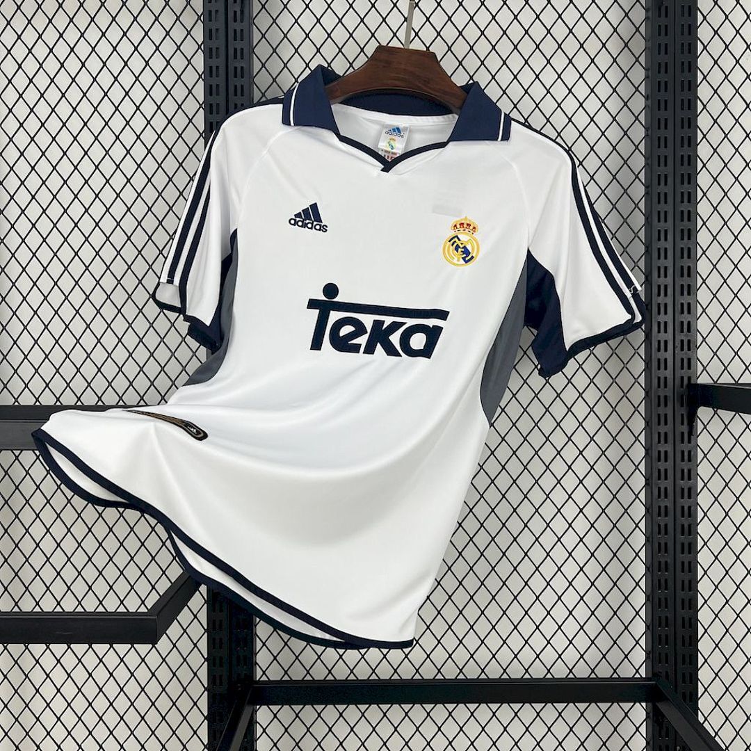Real Madrid 2000/01 Home Retro Jersey