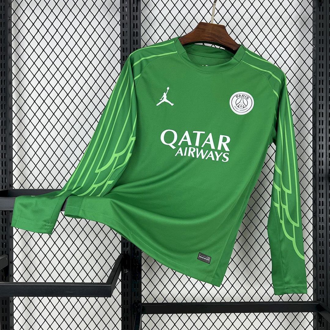 Paris Saint-Germain 2025/26 Green goalkeeper Long Sleeves Jersey