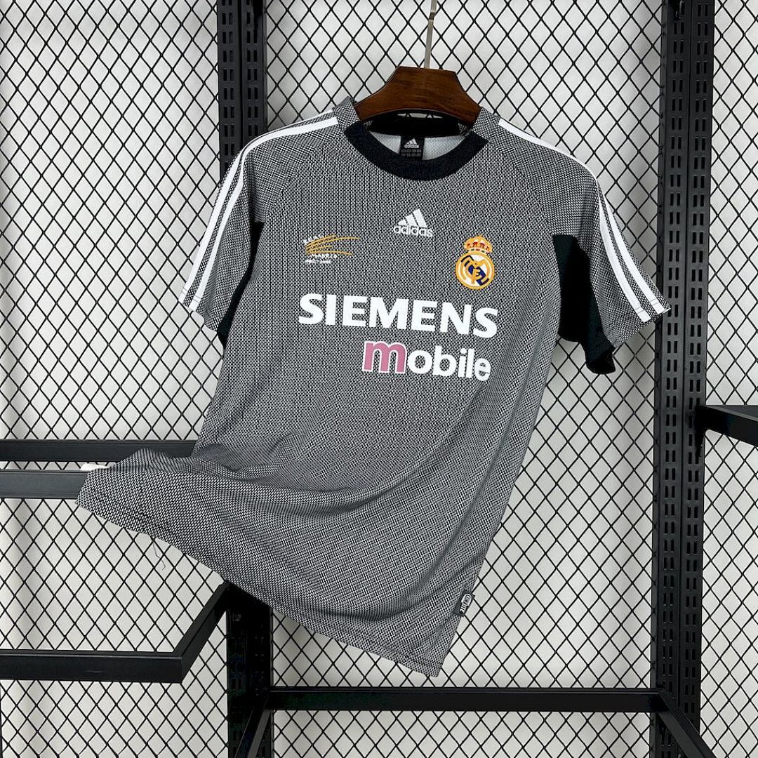 Real Madrid 2002/03 Goalkeeper Retro Jersey