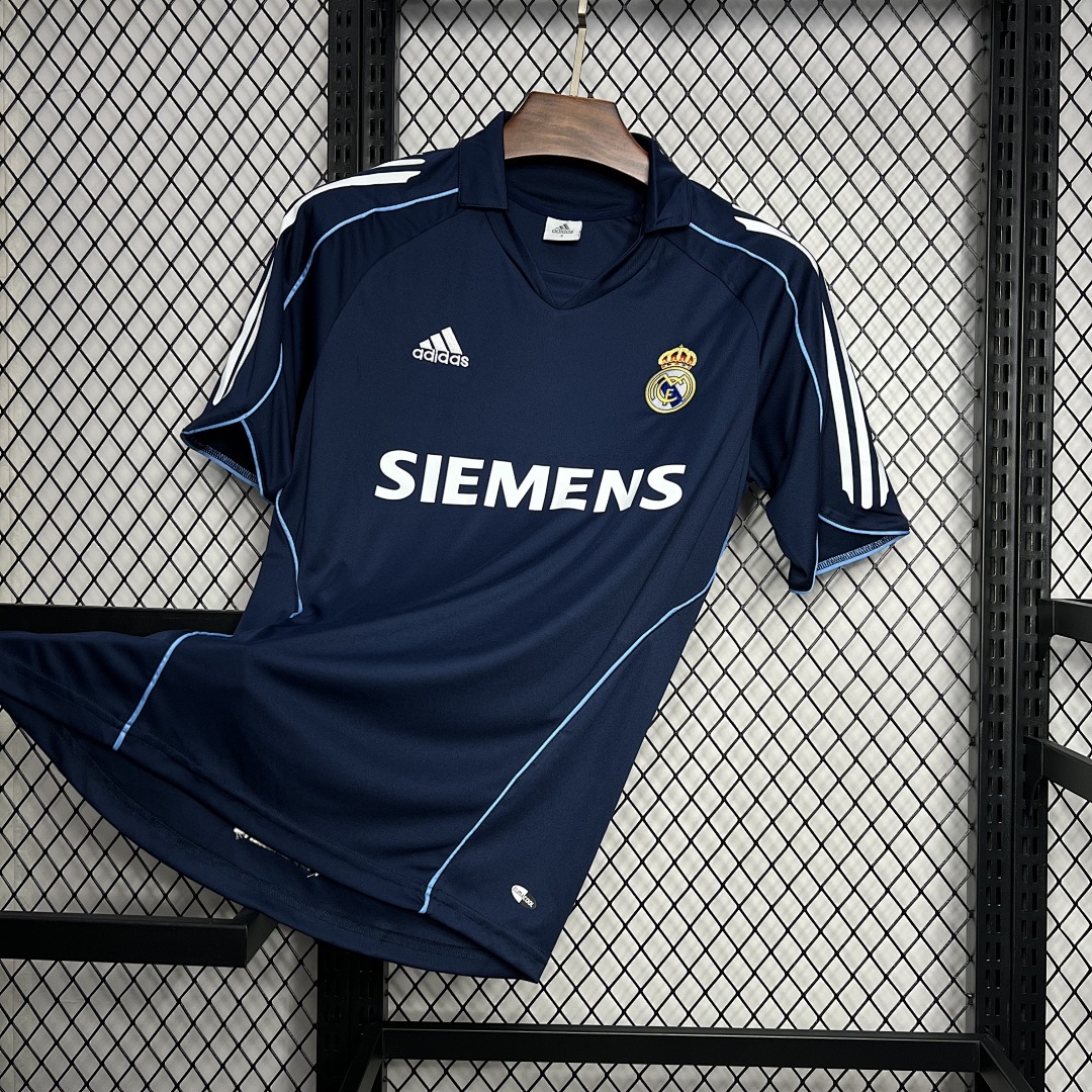 Real Madrid 2005/06 Away Retro Jersey