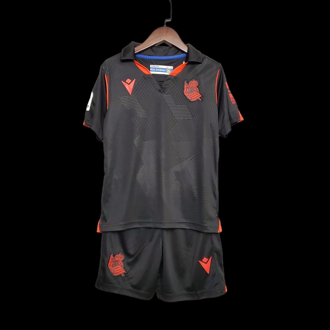 20-21 Royal Society away size: 16-28